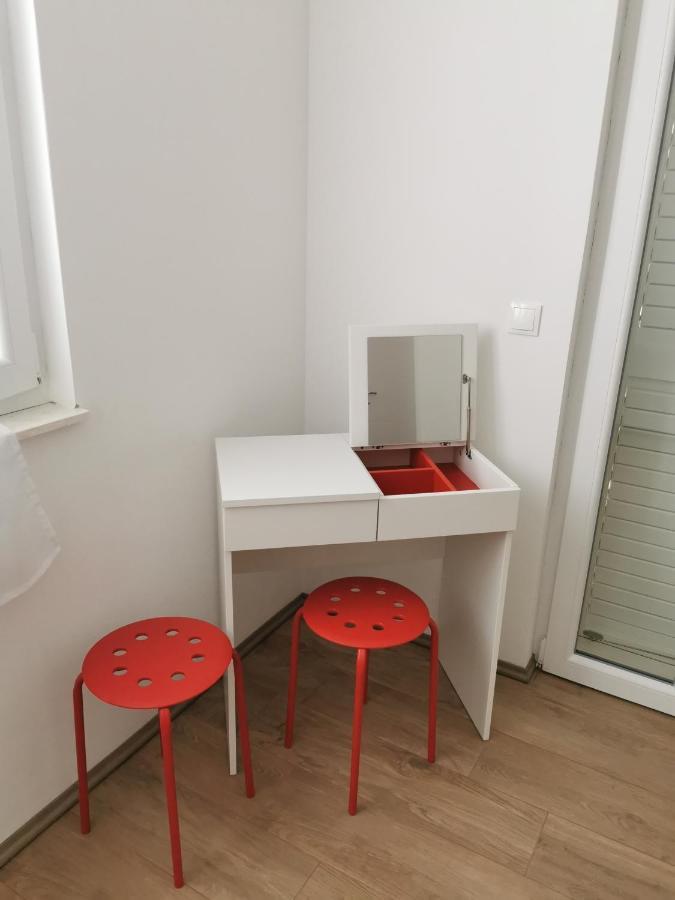 Apartmani Kronjac Milna  Eksteriør bilde