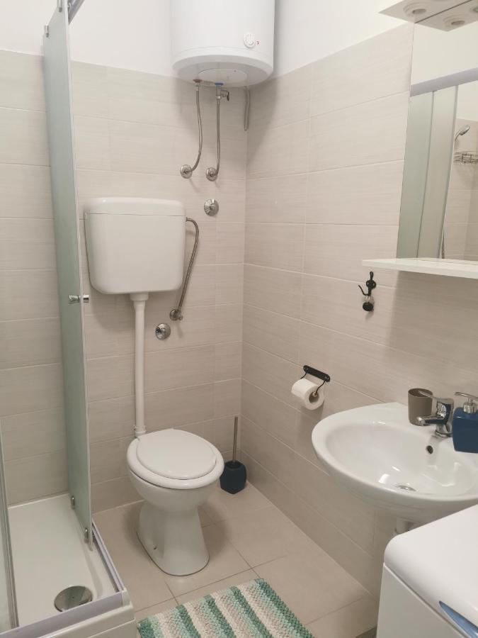 Apartmani Kronjac Milna  Eksteriør bilde