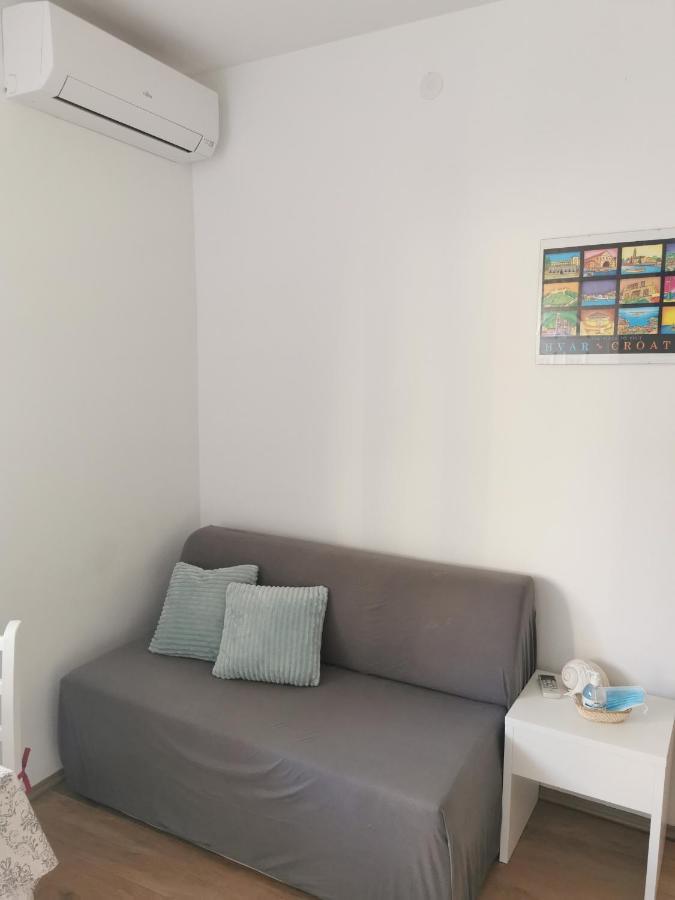 Apartmani Kronjac Milna  Eksteriør bilde